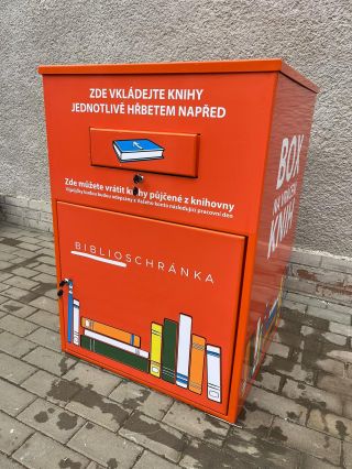 📦 Další krásná Biblioschránka opouští naši dílnu a míří do své nové knihovny! Těší nás, že knihovny po celé republice čím...